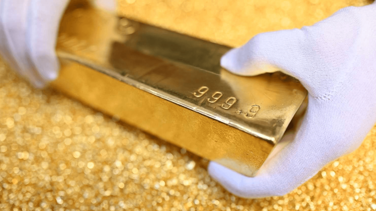 gold-hits-fresh-high-in-record